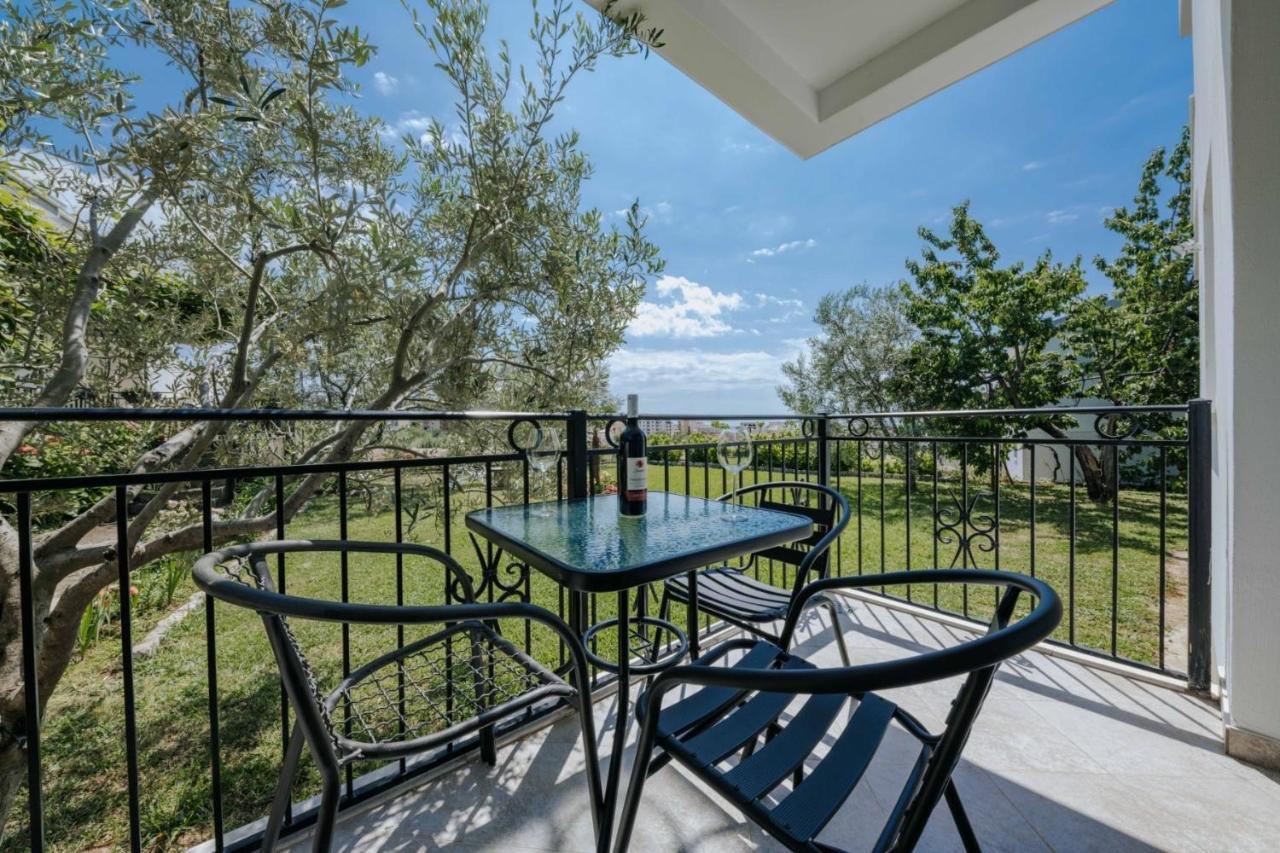 Sea Garden Apartments Dobra Voda Exterior foto