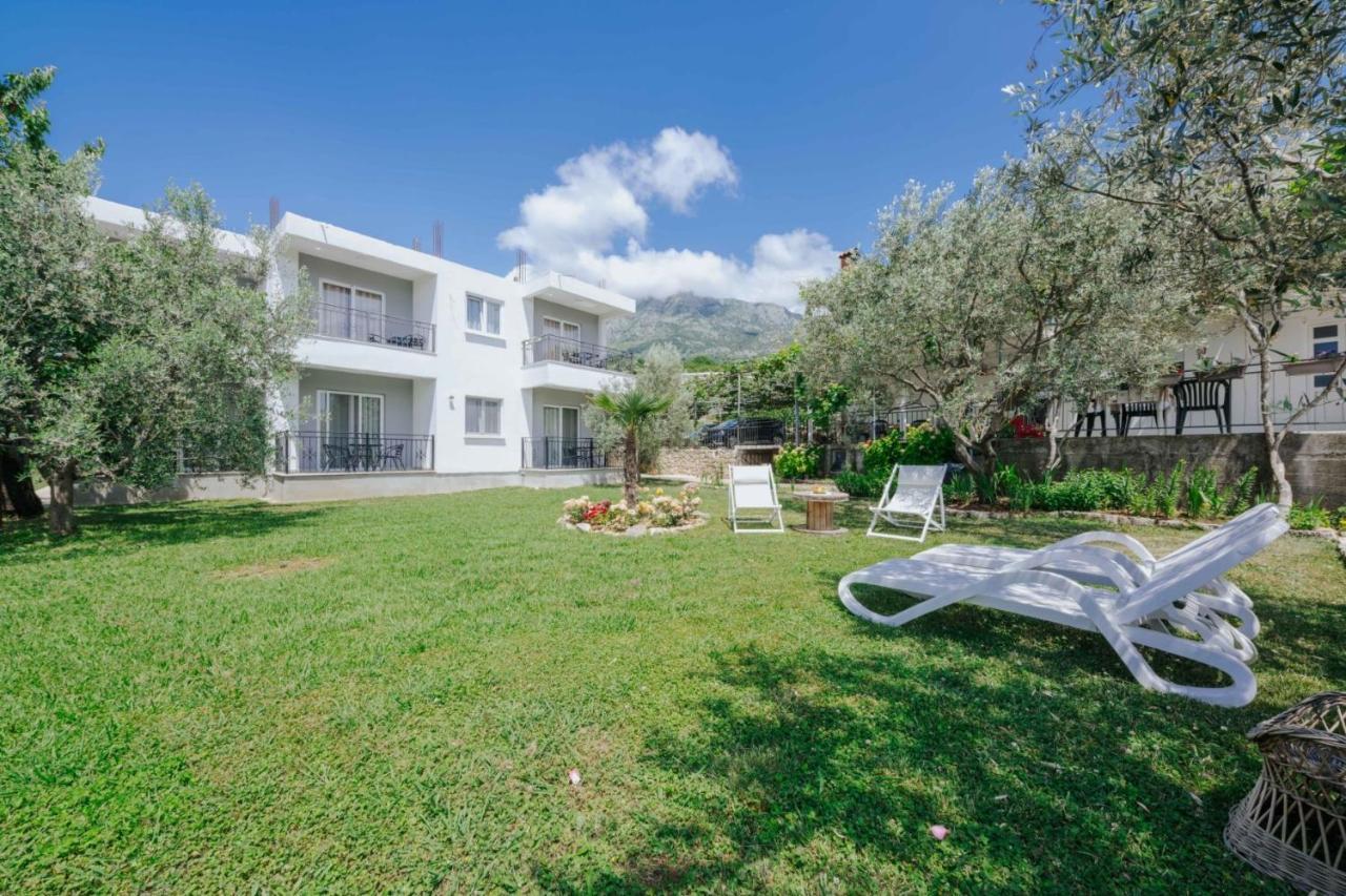 Sea Garden Apartments Dobra Voda Exterior foto